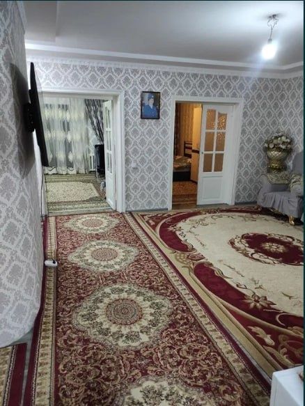 Срочно Продаётся Мирабад Саракулька 3/2/4 ремонт средний  с мебелью !