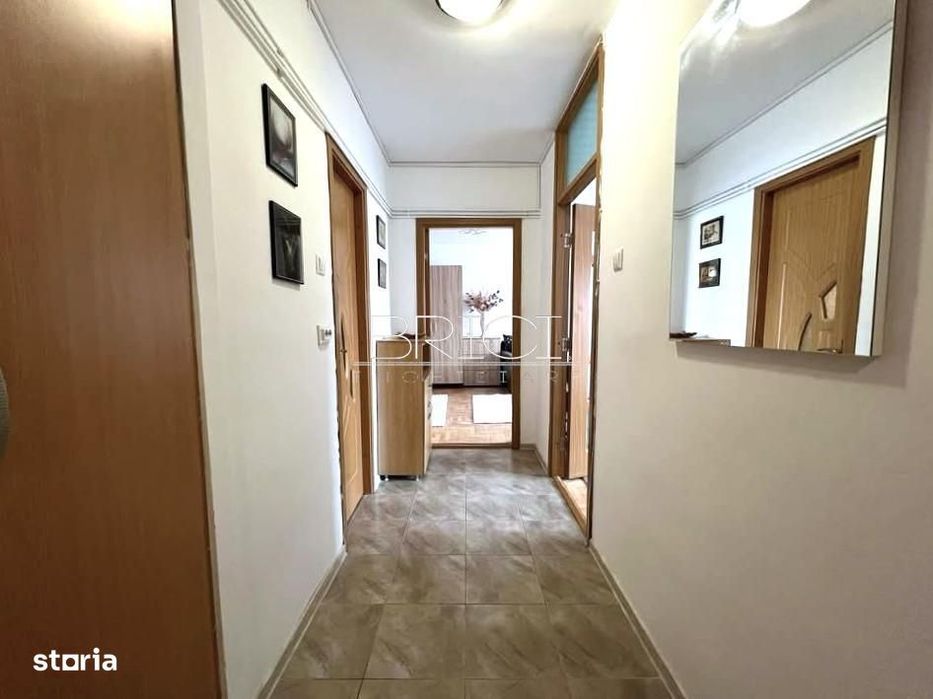 Apartament 2 camere, 56mp, Decomandat, cu Parcare, Centrul Civic