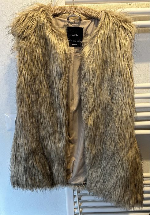 Vesta de blana bershka