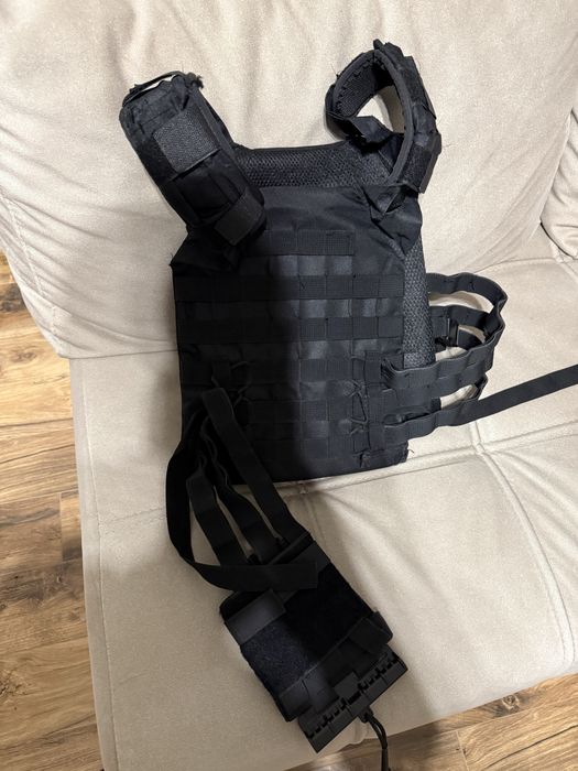 Тактическа жилетка с плочи
