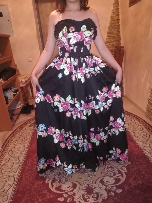 Платье на выпускной или на вечер