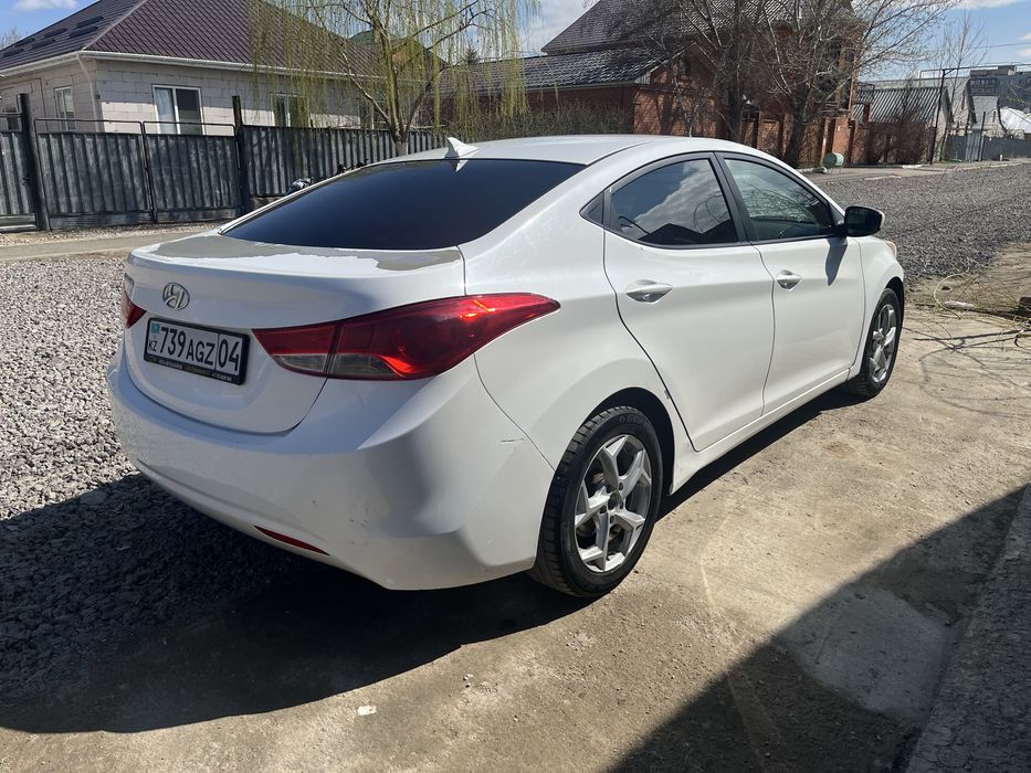 Элантра 2011 год 1,8