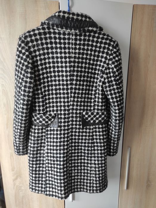 Преходно палто на модна къща Денс