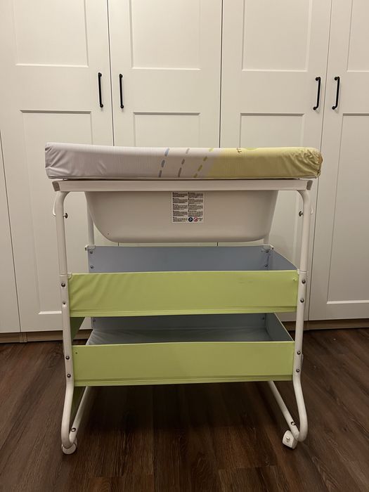 Masa de infasat si cadita