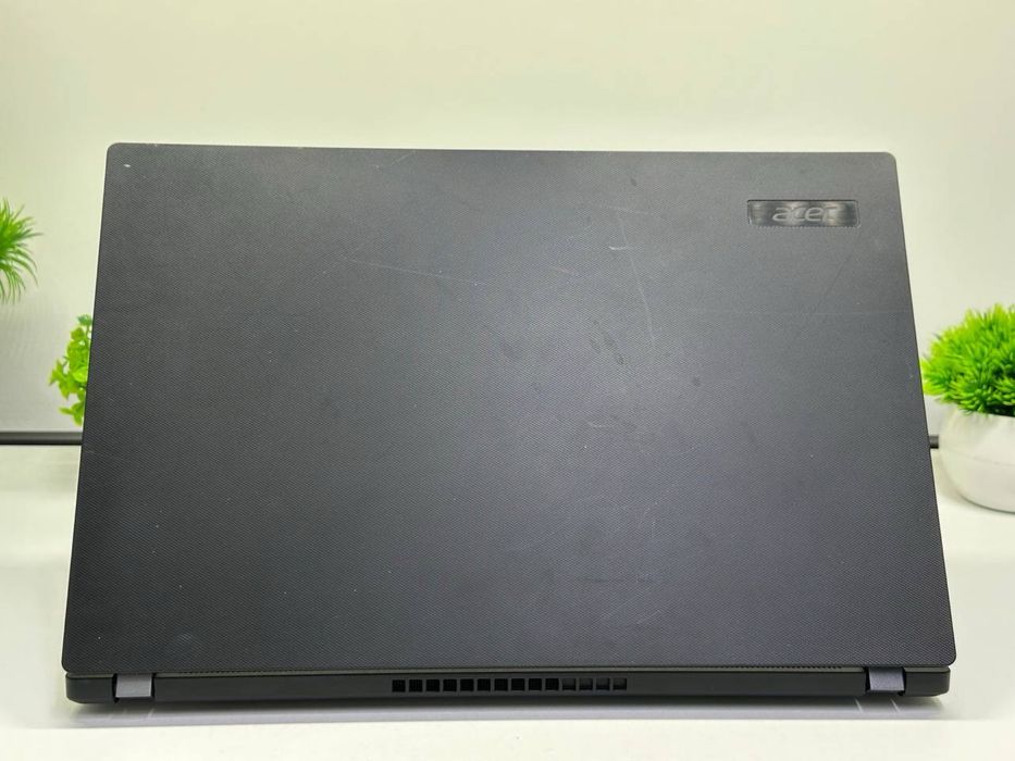 Acer TraveMate  SSD:512gb ram 8gb••