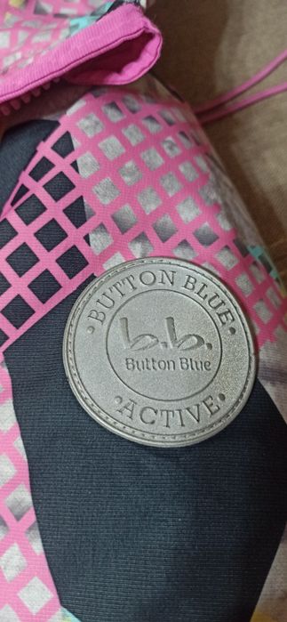 Продам куртку для девочки