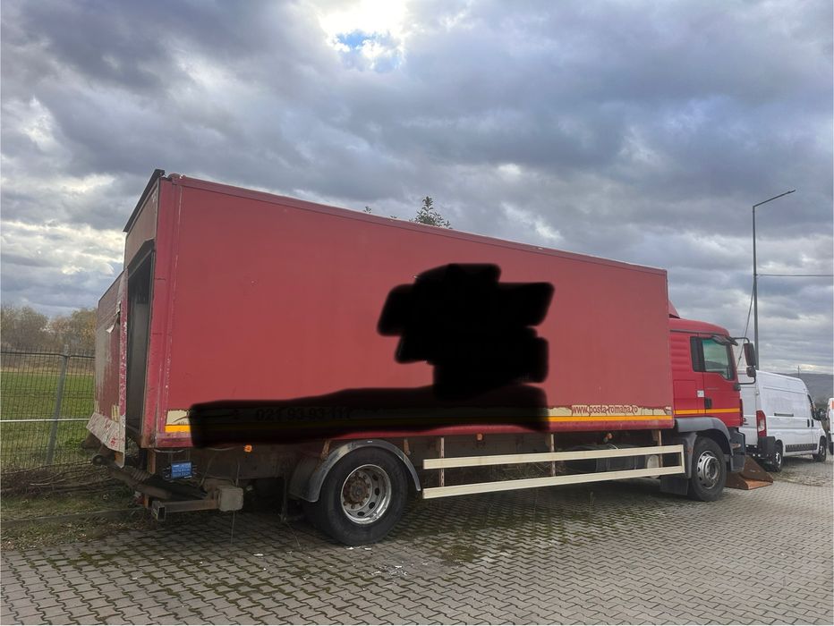 Vand sau dezmembrez MAN