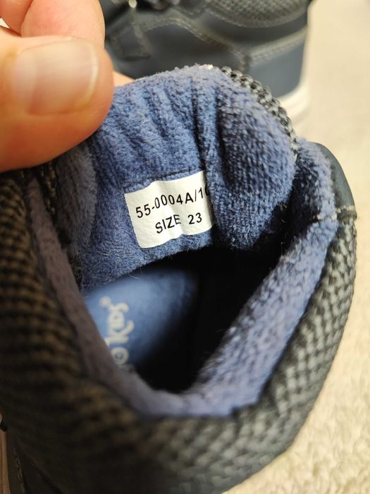 Ботинки новые на мальчика 23 размер