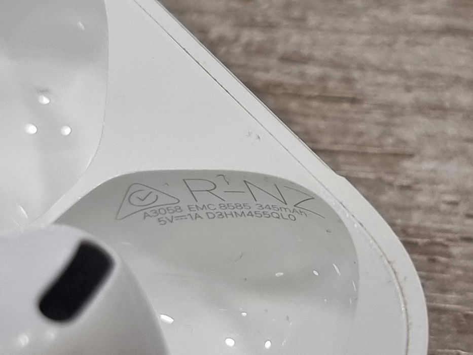 Apple AirPods 4 gen