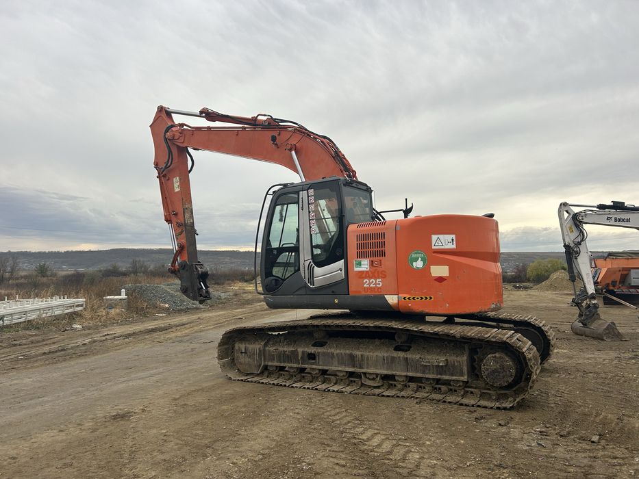 Excavator Hitachi 225 uslc