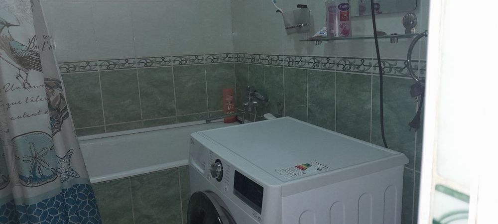 Барча уй жихозлари ва техникалари билан 1 хоналик уй сотилади