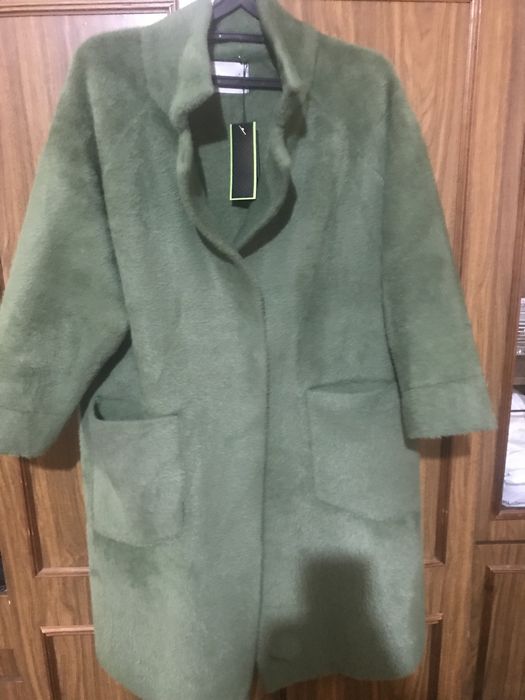 Пальто демисезонное из альпаки.