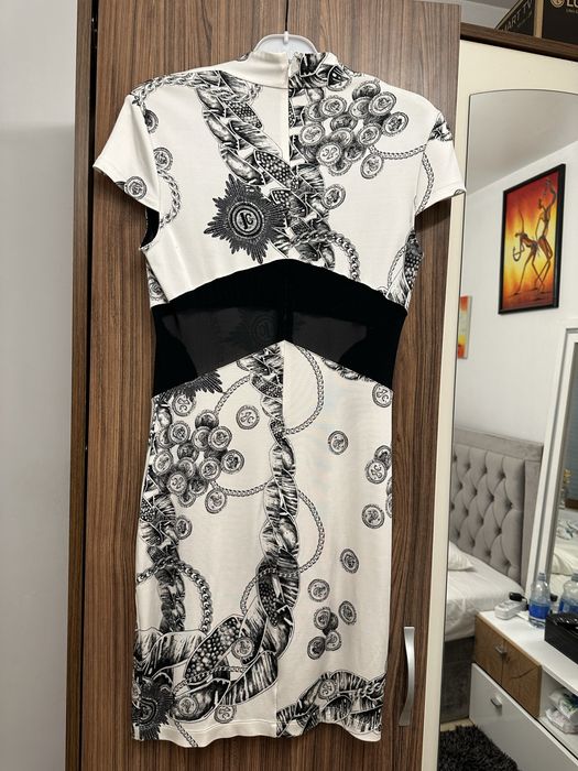 Оригинална рокля на justcavalli