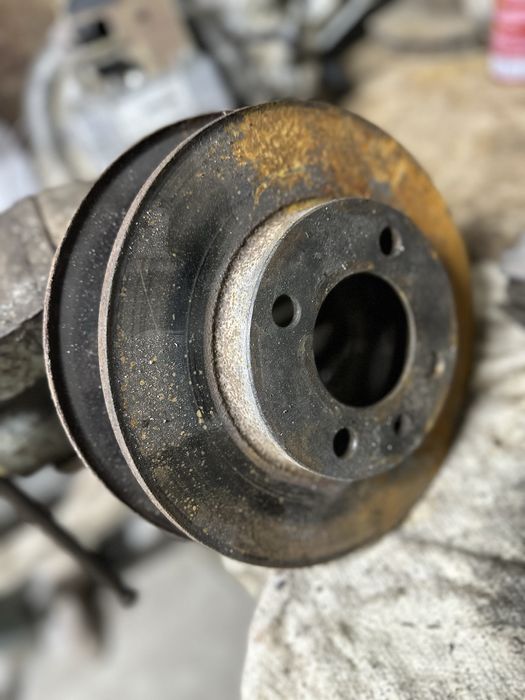 Продам 2 пары тормозных досков