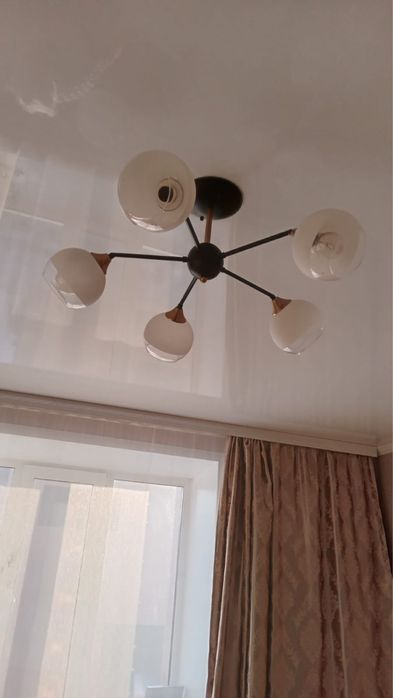 Продам люстры в хорошем состоянии