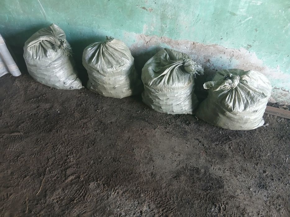 Продам уголь в мешках. Отборные. Шұбарколь.