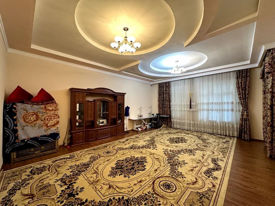 Zangota, Nazarbekda hovli sotiladi! 6 sotix, 9 xona