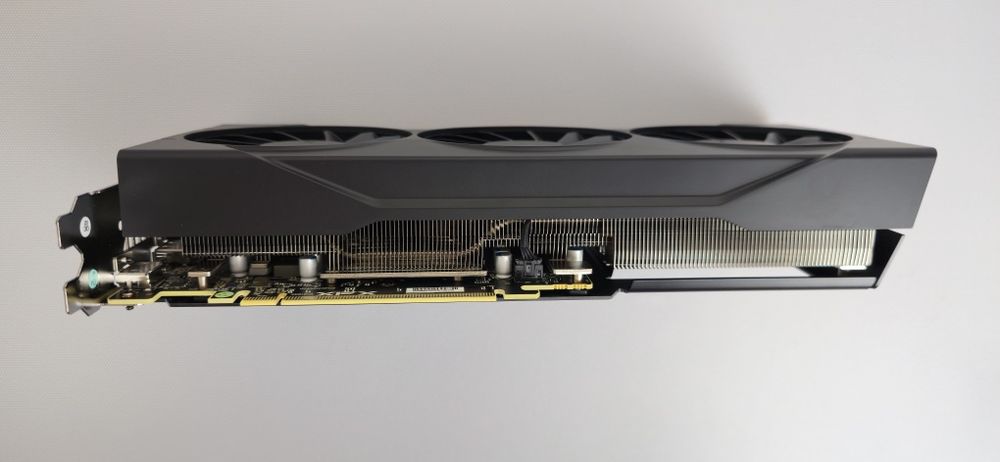 Видео Карта XFX Swift RX 9060 XT 16GB GDDR6, AMD Radeon