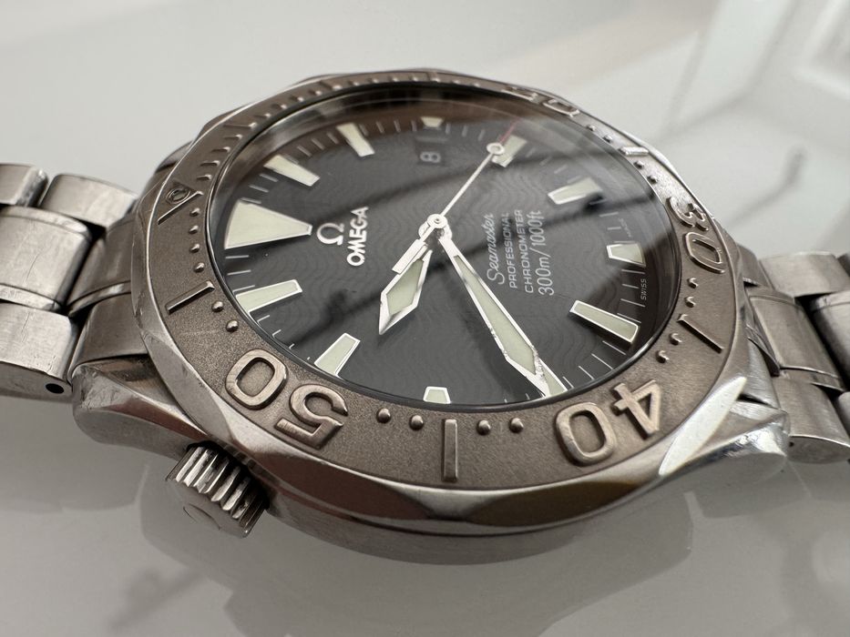 Omega Seamaster 300m 2230.50 (Bezel aur alb, model rar)