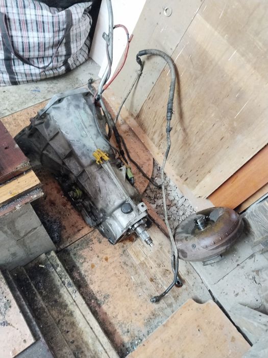 Коробка мерс 210 м111 2.3  5ступка