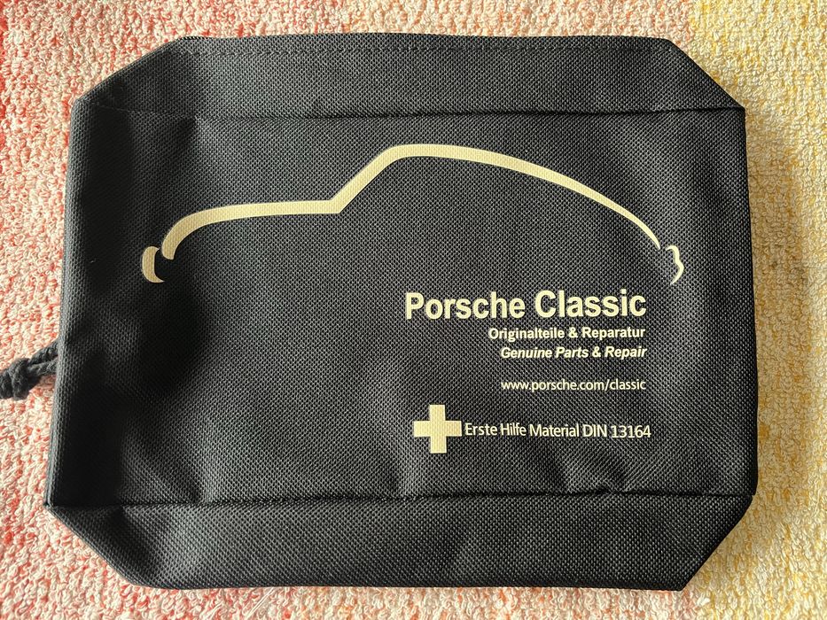 Сумка под аптечку порше-VAG.
