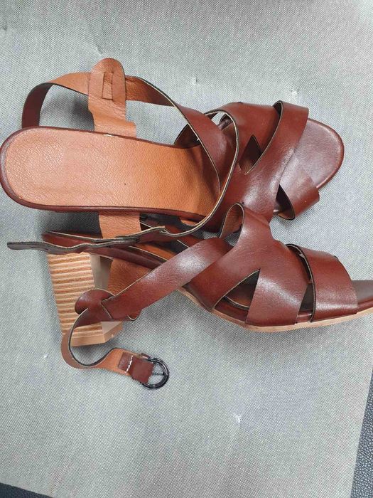 НОВИ кафяви сандали 38 номер