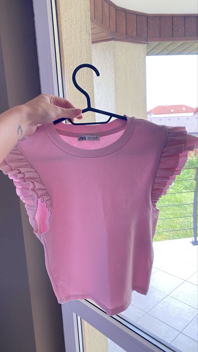 Nou. Top Zara mărimea S
