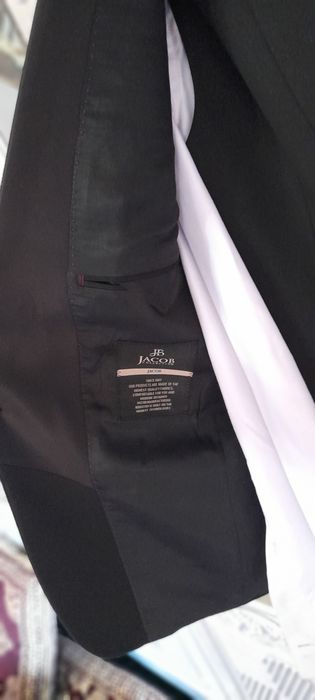 Kastyum shim  smoking ,rement,tufli sotiladi