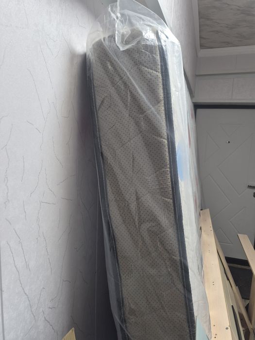 Продам Матрас 200×200×20