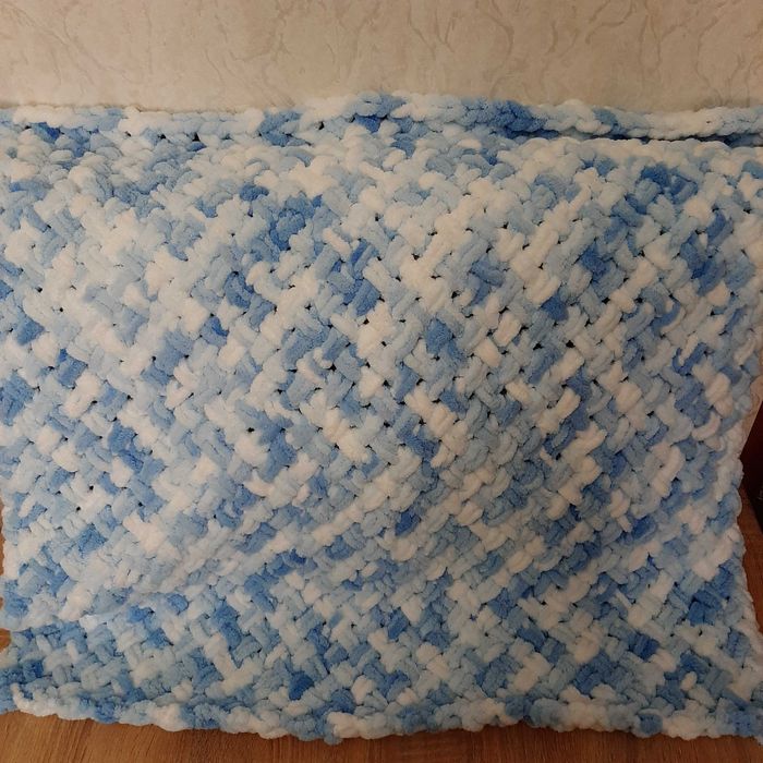 Ръчно плетено бебешко одеяло