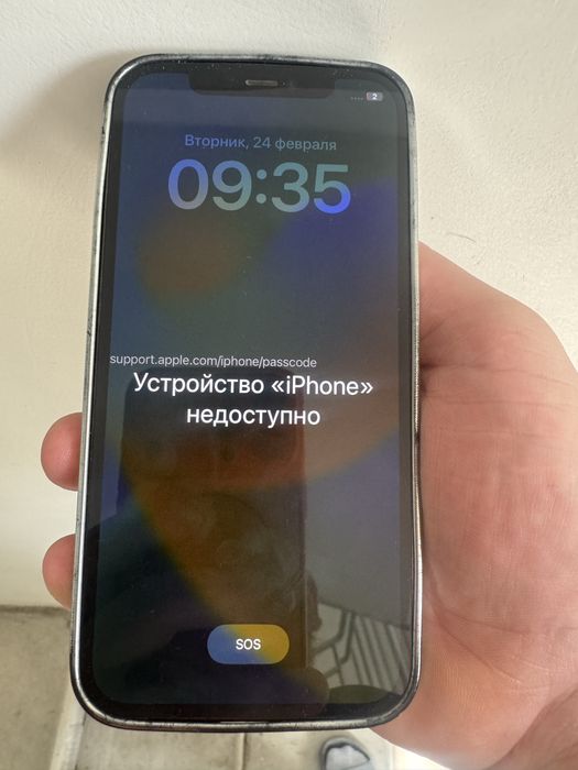 Айфон 12 про продам заблокированный