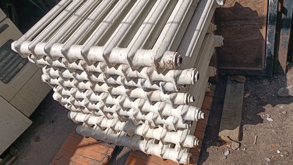 Батарея чугунная