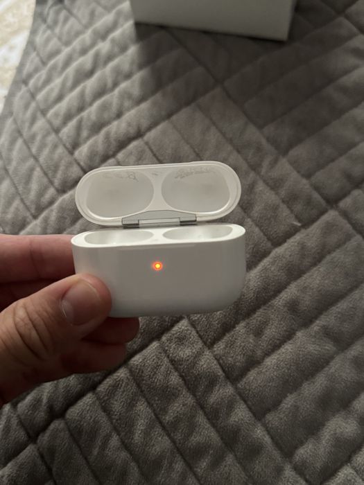 продам кейс от эйр подс про 2