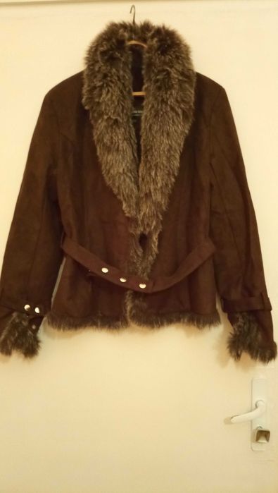 Продавам ново кожухче тип велур в