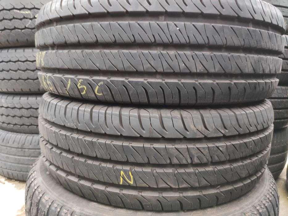 2бр Летни гуми за БУС 205 65 15 С - Uniroyal