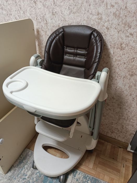 Стул для кормления tatamia