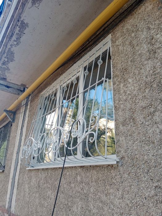 Решётки на окна металлические