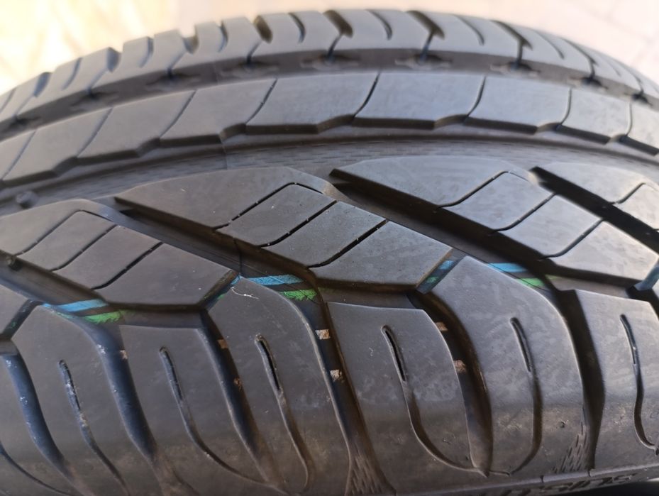 Летни гуми 195/70/14 UNIROYAL