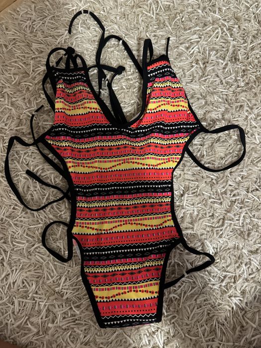 costum de baie intreg