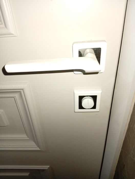 Продам шпонированные двери