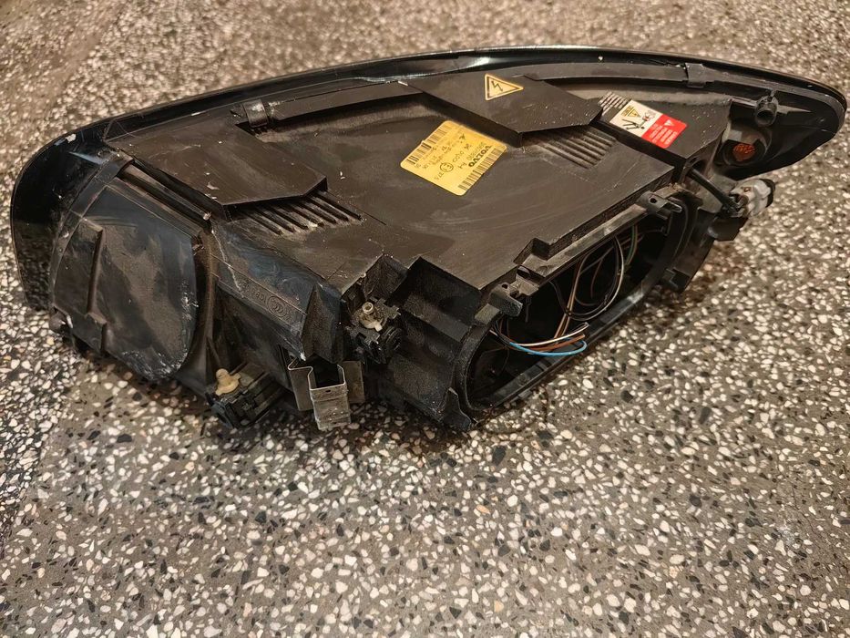 Фар за Volvo S40 / Волво Ес 40
