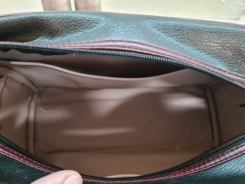 Козметична чантичка на Pierre Cardin