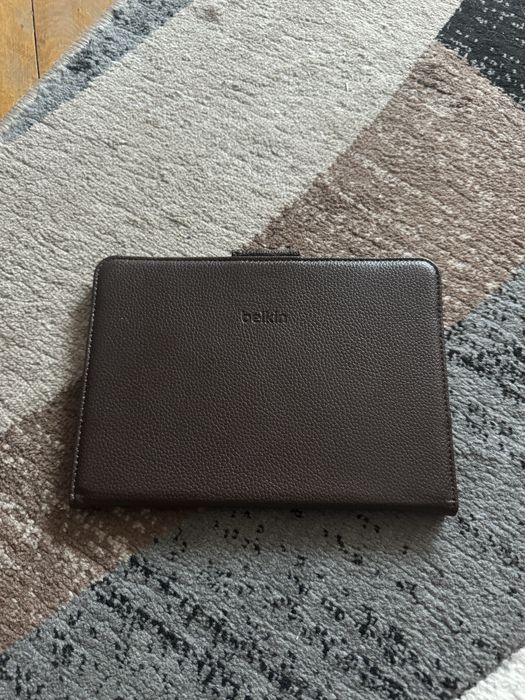 Кожен калъф Belkin за таблети
