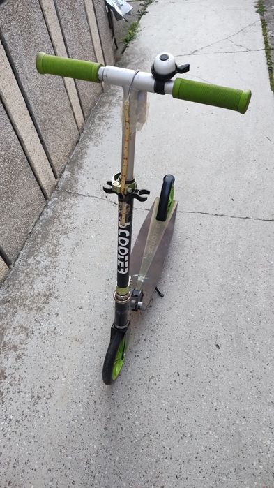 Trotinetă copii, vârsta recomandată 7-14 ani