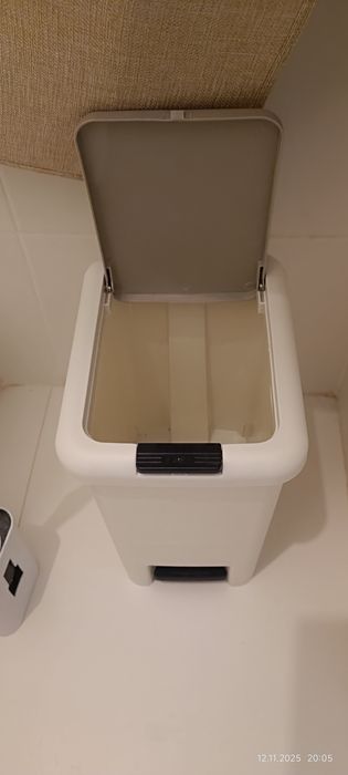 Продам мусорное ведра