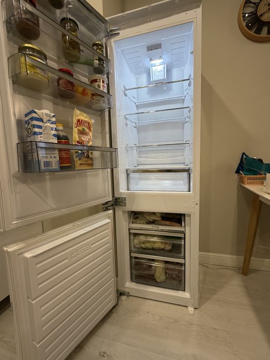 Холодильник встраеваемый