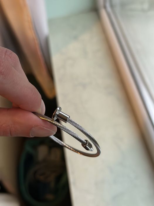 Мъжки Гривни Различни Модели