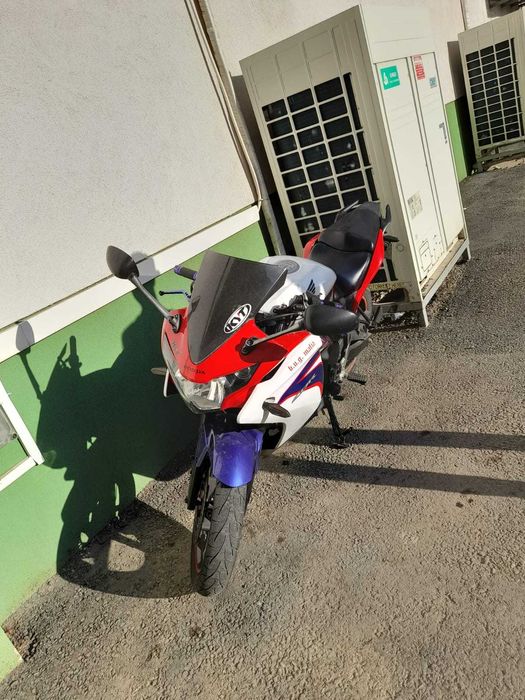 Honda CBR 125R (negociabil)
