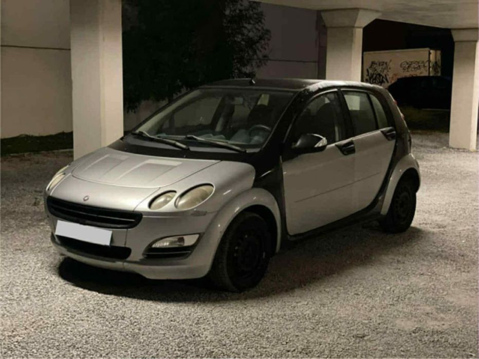 Vând Smart Forfour 1.2 Benzina 

SMART FORFOUR 
An 2006 

Motor 1.2 b