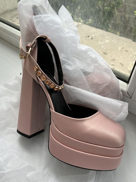 Туфли версачи 39 размер